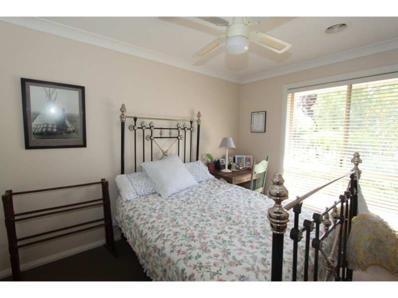 18 Ironstone Avenue, White Rock NSW 2795