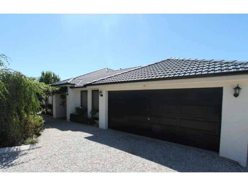 18 Ironstone Avenue, White Rock NSW 2795