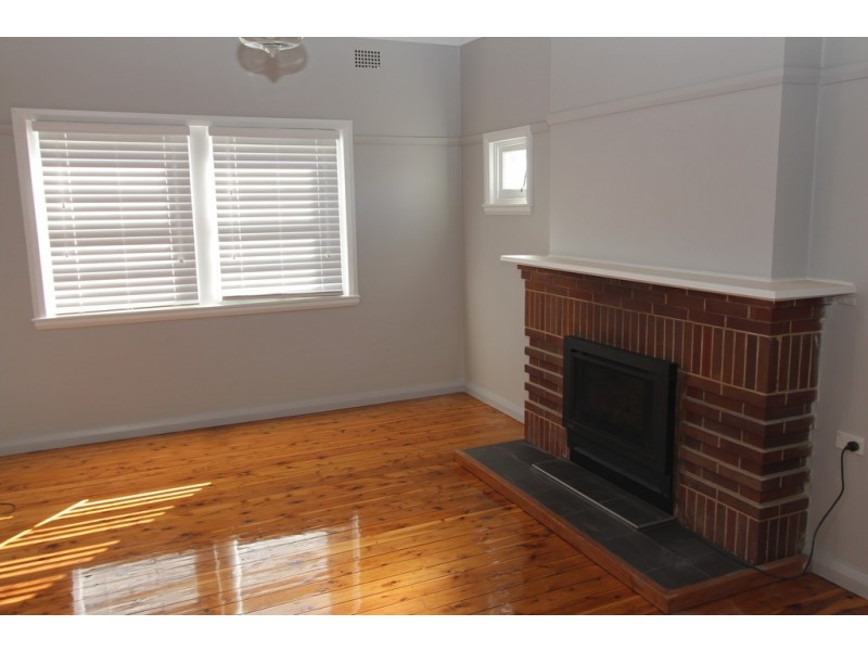 240 Lambert Street, Bathurst NSW 2795