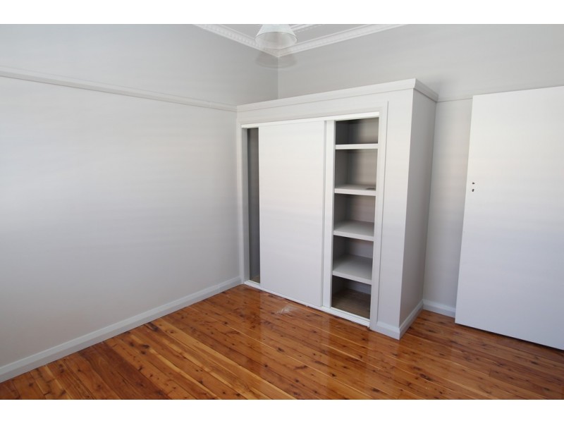 240 Lambert Street, Bathurst NSW 2795