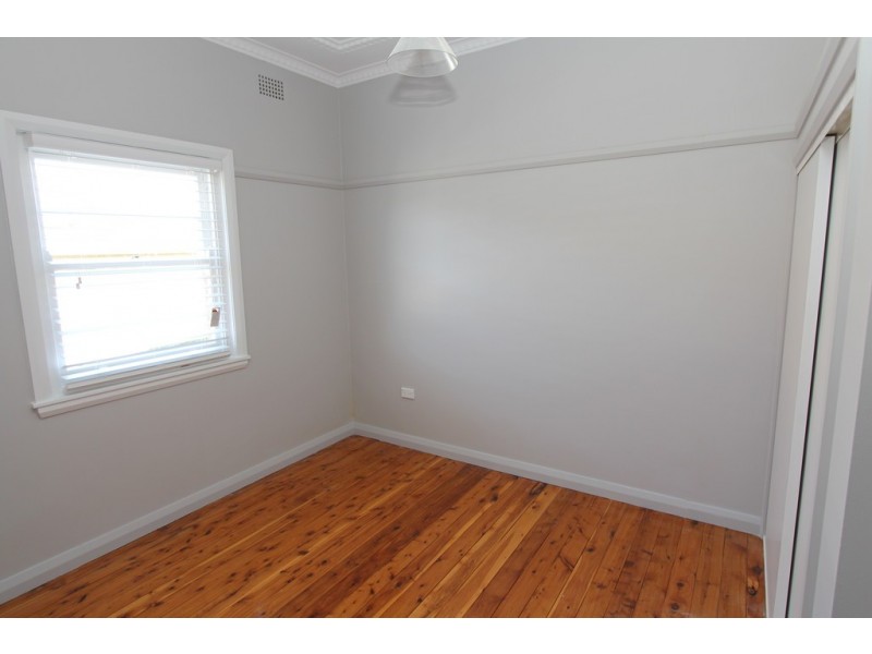 240 Lambert Street, Bathurst NSW 2795