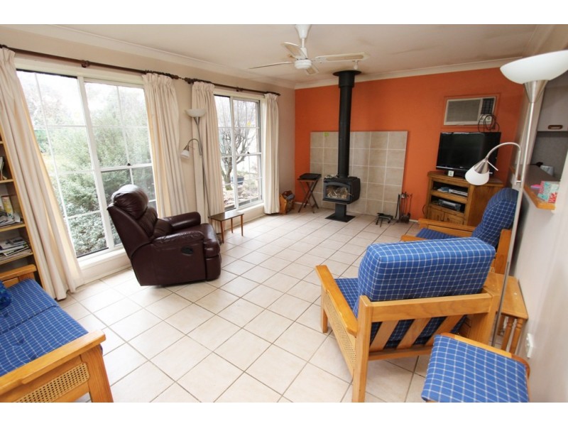 12 Miriyan Drive, Kelso NSW 2795