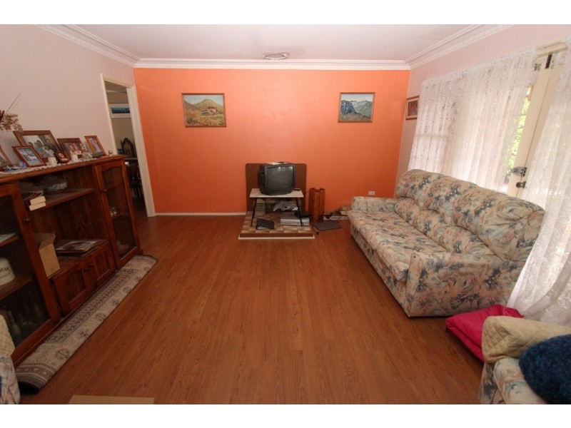 12 Miriyan Drive, Kelso NSW 2795