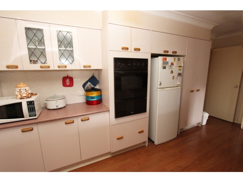 12 Miriyan Drive, Kelso NSW 2795