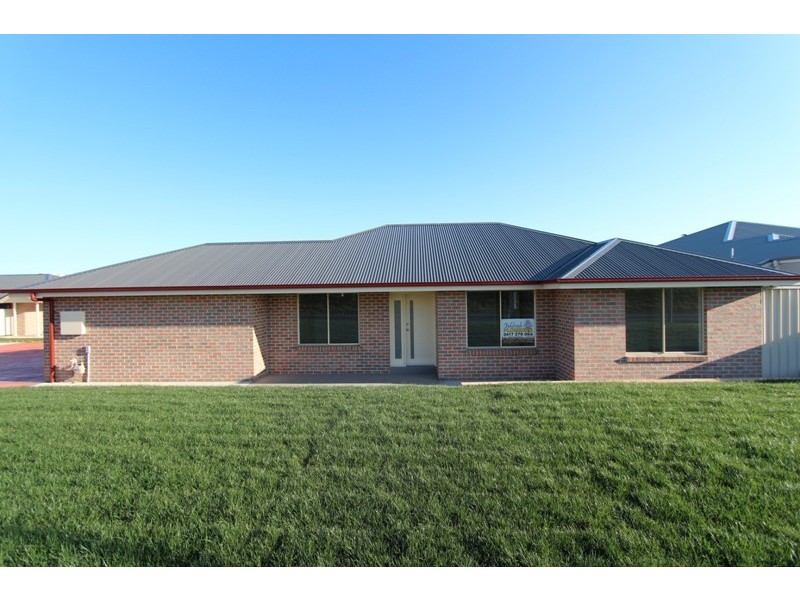 1 / 83D Marsden Lane, Kelso NSW 2795