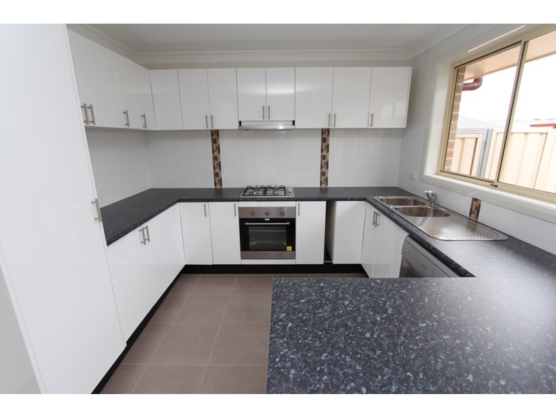 1 / 83D Marsden Lane, Kelso NSW 2795