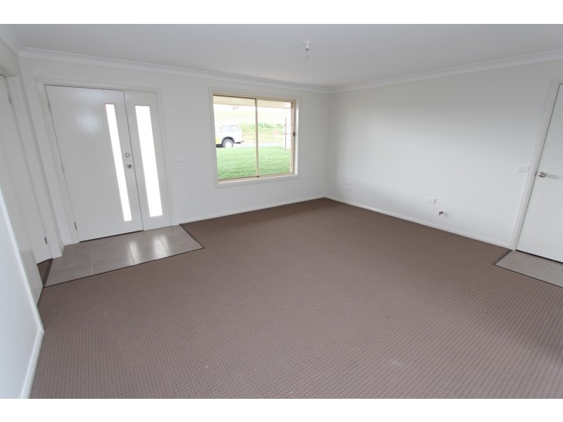 1 / 83D Marsden Lane, Kelso NSW 2795