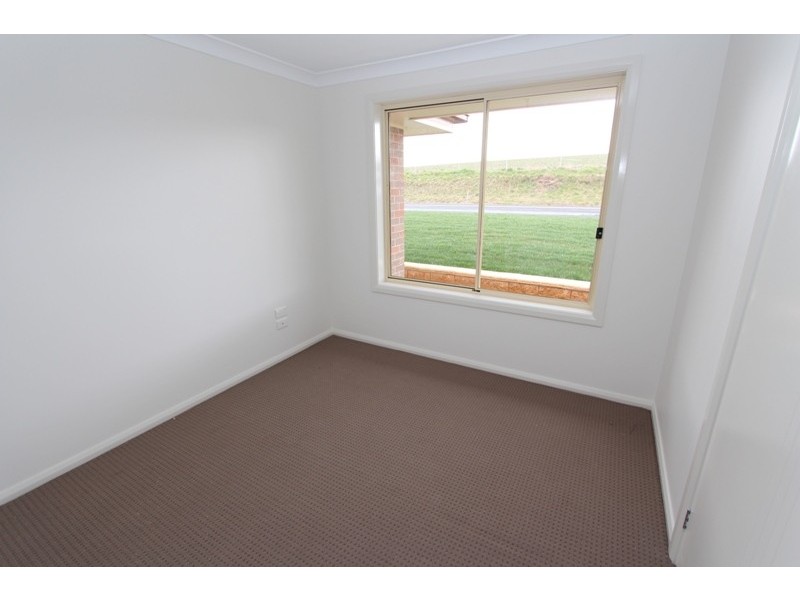 1 / 83D Marsden Lane, Kelso NSW 2795