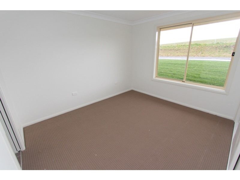 1 / 83D Marsden Lane, Kelso NSW 2795