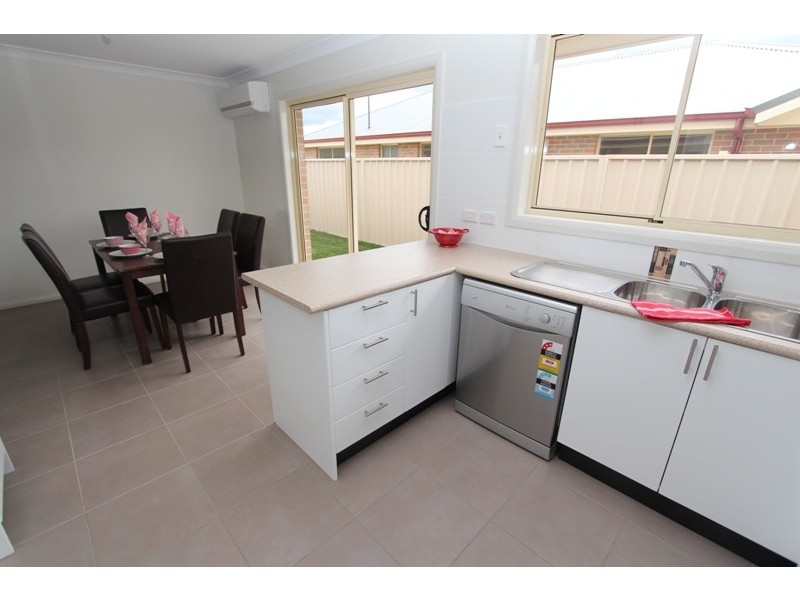 2 / 83A Marsden Lane, Kelso NSW 2795