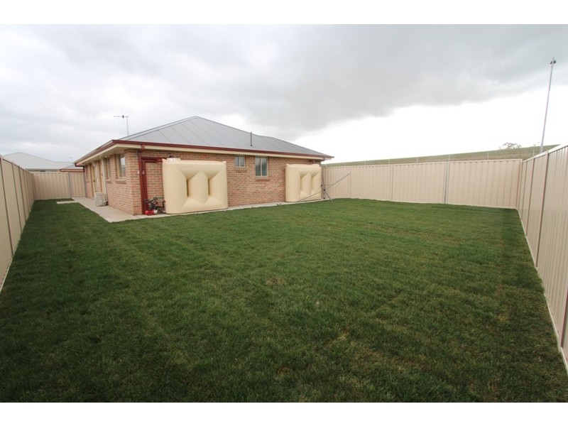 2 / 83A Marsden Lane, Kelso NSW 2795