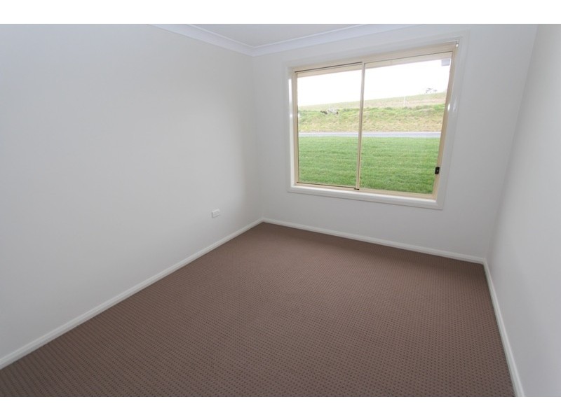 2 / 83A Marsden Lane, Kelso NSW 2795