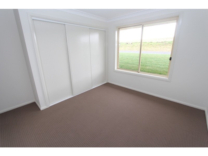 2 / 83A Marsden Lane, Kelso NSW 2795