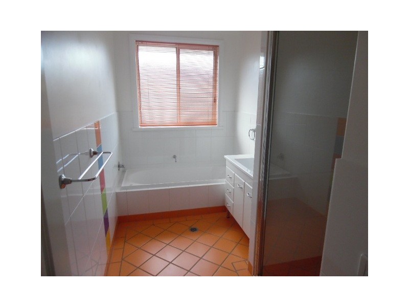 46 Darwin Dr, Bathurst NSW 2795