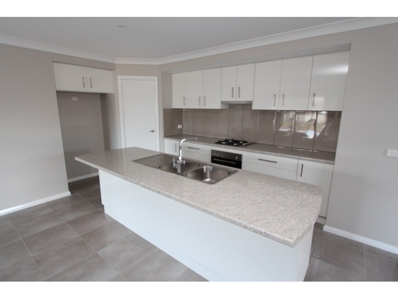 3 Cheviot Drive, Kelso NSW 2795