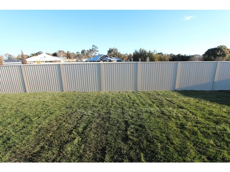 3 Cheviot Drive, Kelso NSW 2795