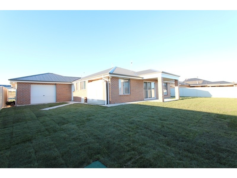 3 Cheviot Drive, Kelso NSW 2795