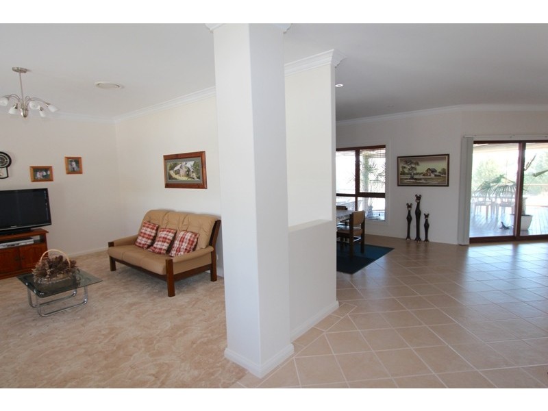 83 Blue Ridge Drive, White Rock NSW 2795