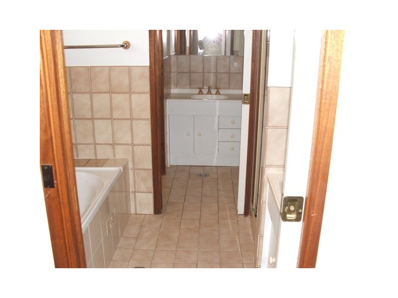 10 Sloman Court, Bathurst NSW 2795