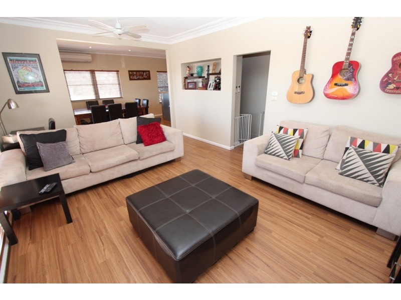4 Mckell Street, West Bathurst NSW 2795