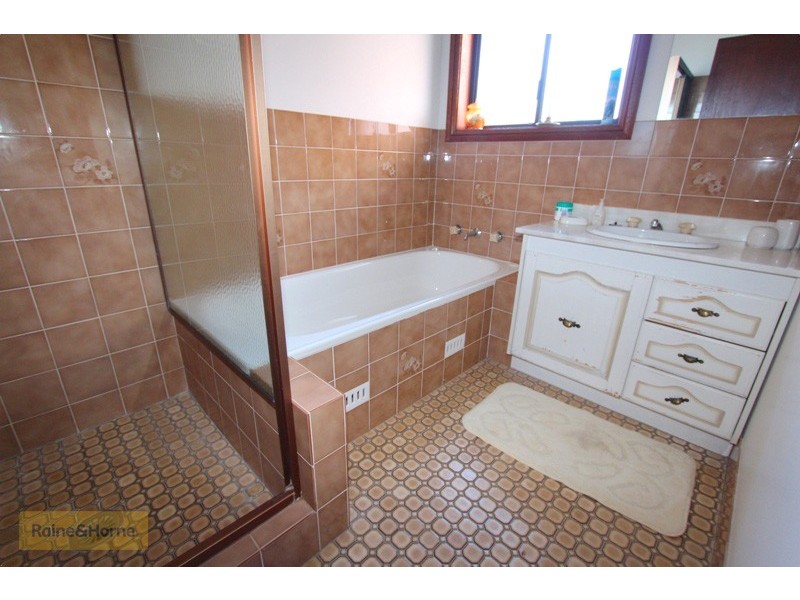 12 Beavis Place, Llanarth NSW 2795