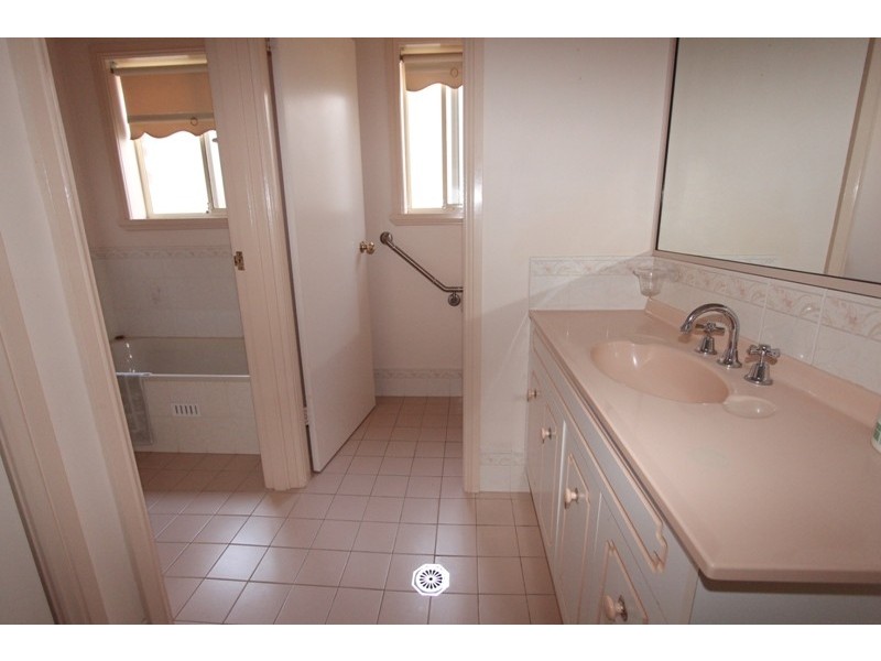 3 Laws Place, Windradyne NSW 2795