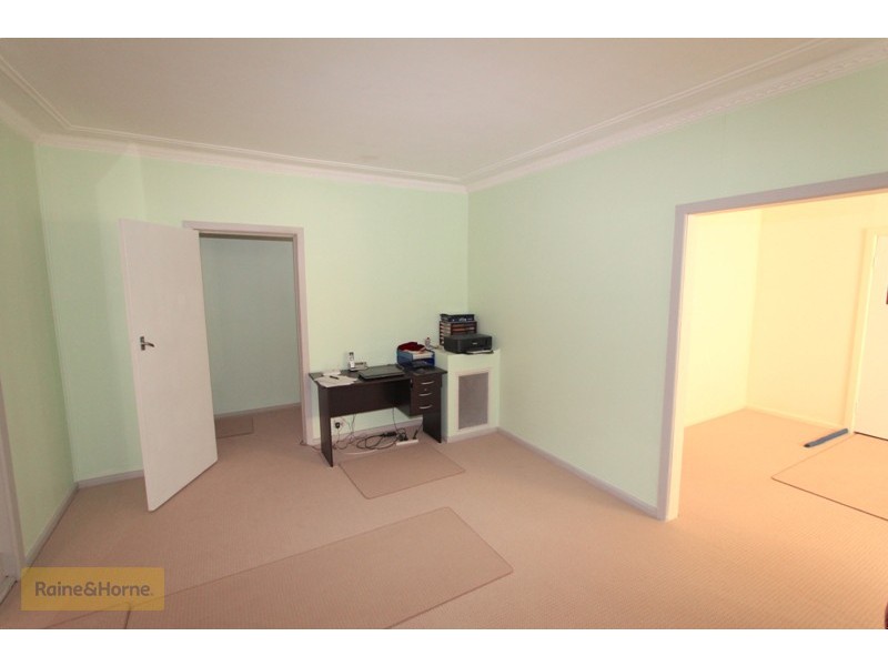 284 Durham Street, Bathurst NSW 2795