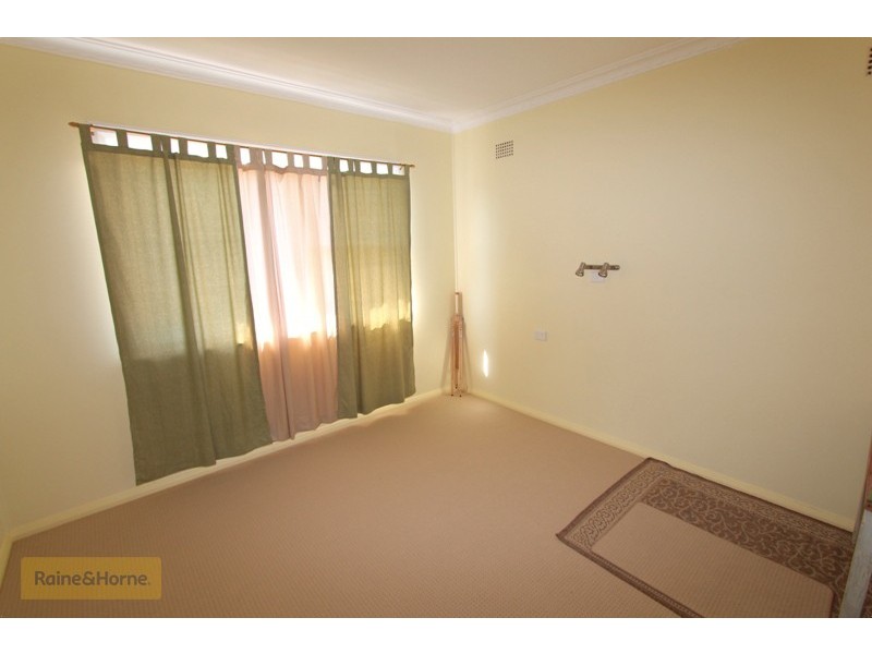 284 Durham Street, Bathurst NSW 2795