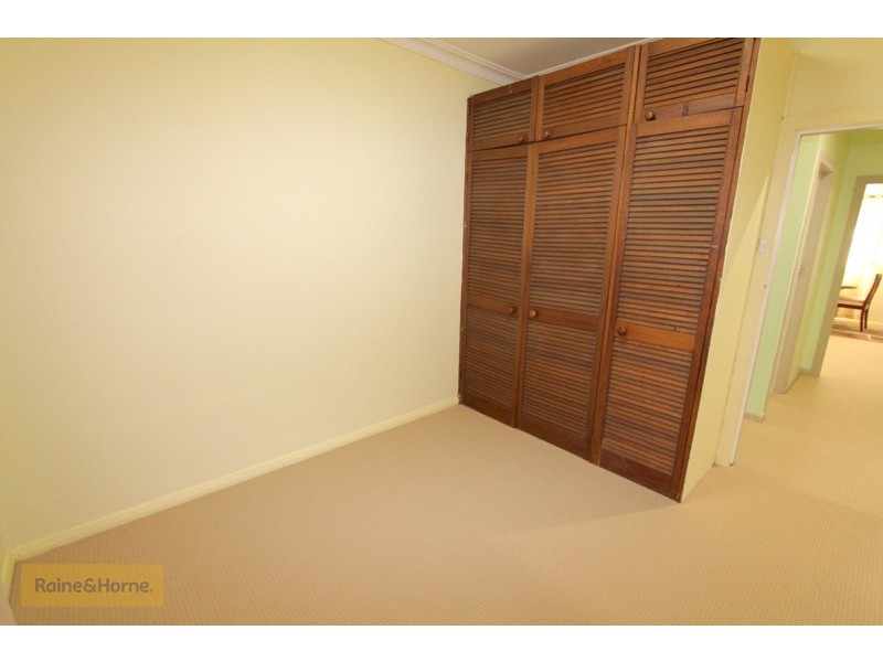 284 Durham Street, Bathurst NSW 2795