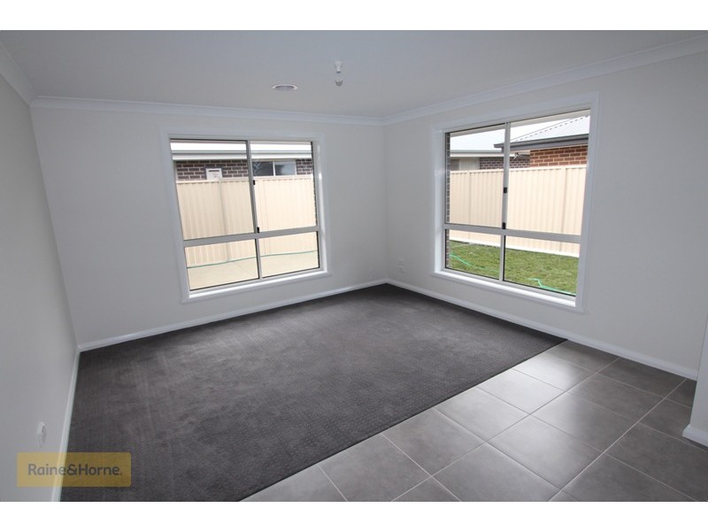 11 Amber Close, Kelso NSW 2795