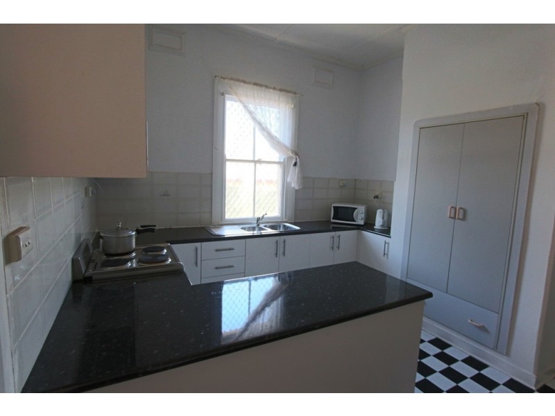 197 Stewart Street, Bathurst NSW 2795