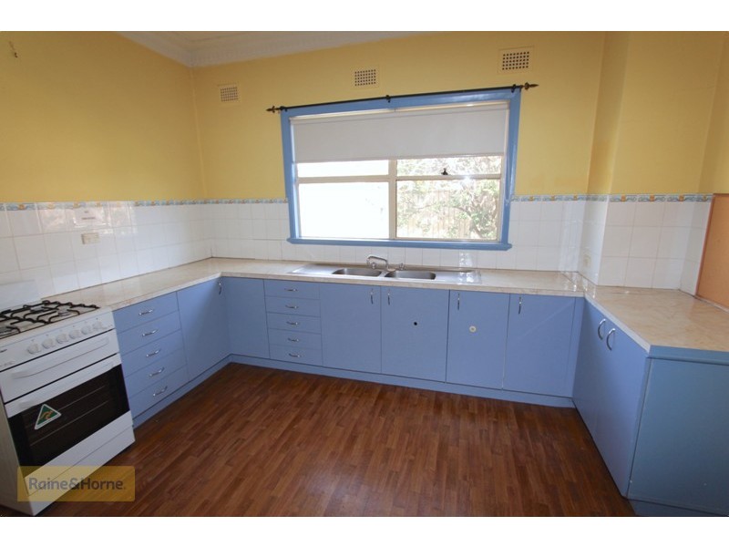 154 Havannah Street, Bathurst NSW 2795