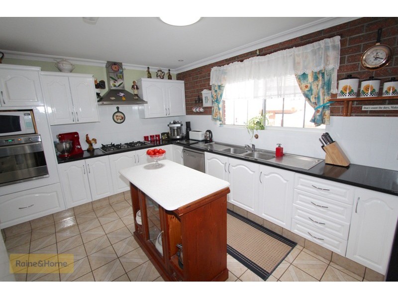 20 Landseer Street, Raglan NSW 2795