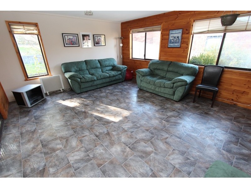 63 Edgell Street, Bathurst NSW 2795
