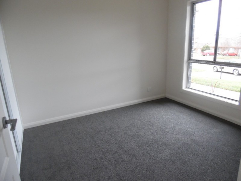 37 Wentworth Drive, Kelso NSW 2795