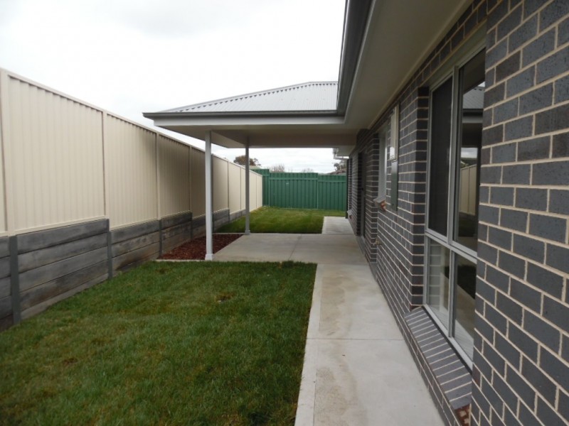 37 Wentworth Drive, Kelso NSW 2795