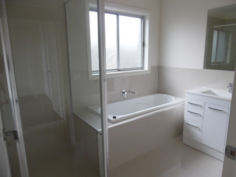 37 Wentworth Drive, Kelso NSW 2795