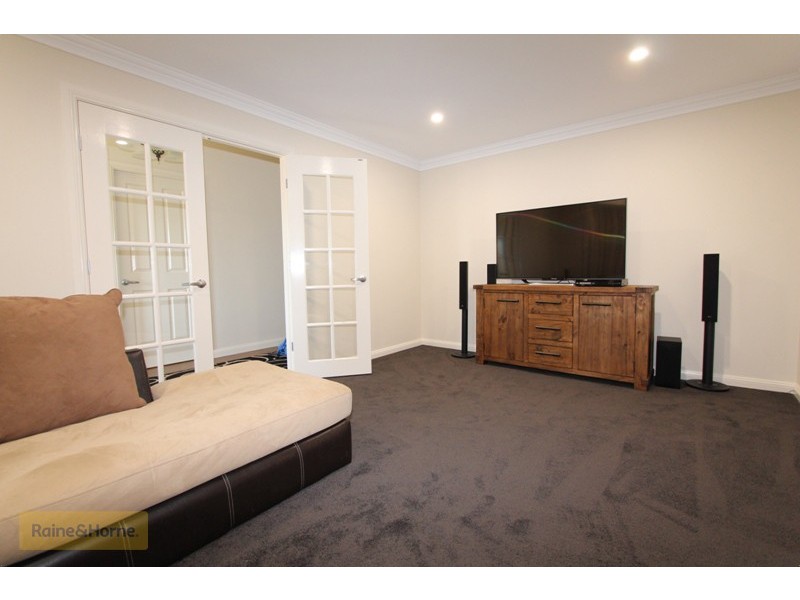 22 Keane Drive, Kelso NSW 2795
