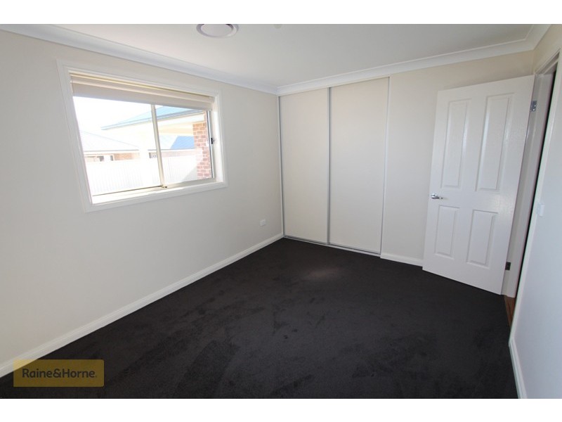22 Keane Drive, Kelso NSW 2795