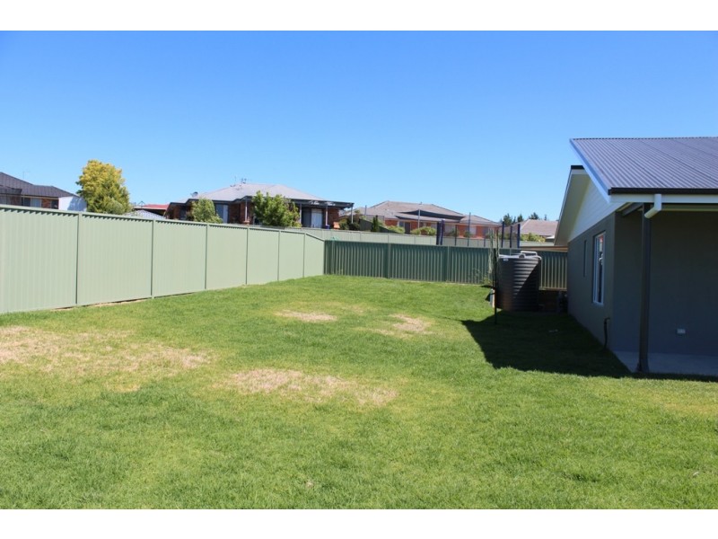 6 Opal Court, Kelso NSW 2795