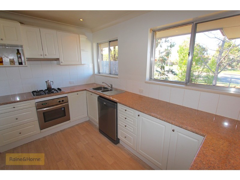 54 Rocket Street, Bathurst NSW 2795