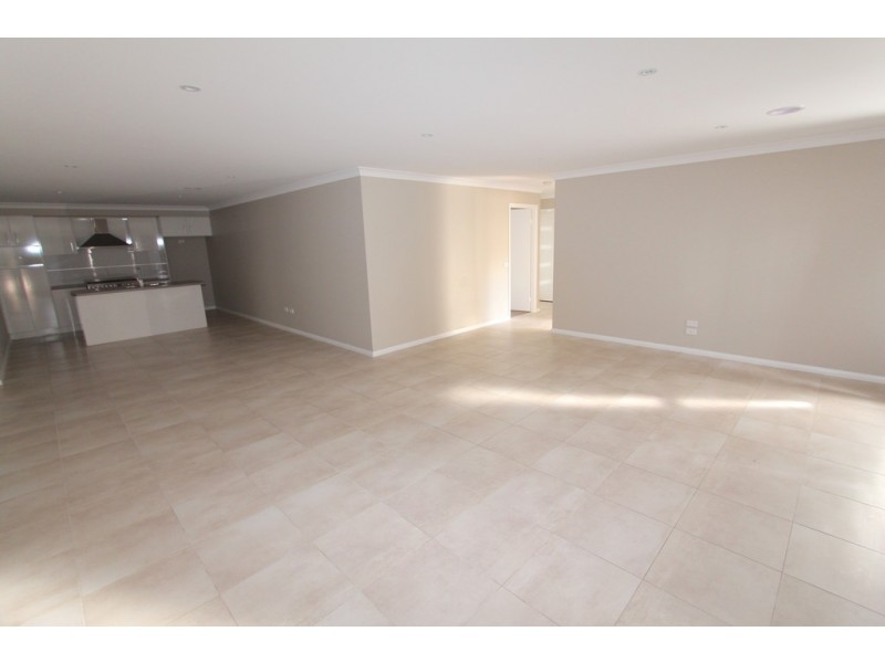 45 Amber Close, Kelso NSW 2795