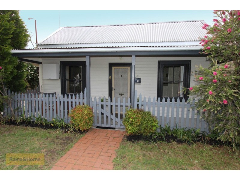 9 Devonshire Lane, Bathurst NSW 2795
