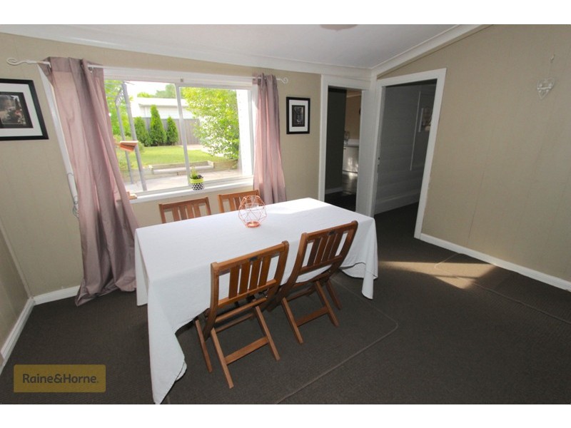 9 Devonshire Lane, Bathurst NSW 2795