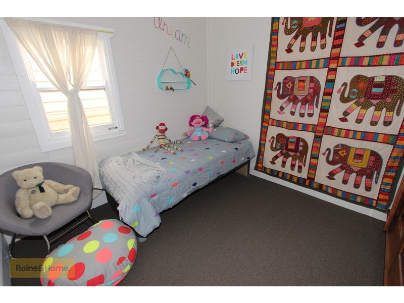 9 Devonshire Lane, Bathurst NSW 2795