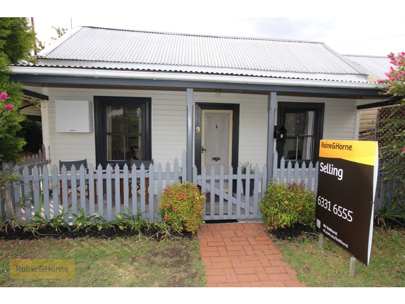 9 Devonshire Lane, Bathurst NSW 2795