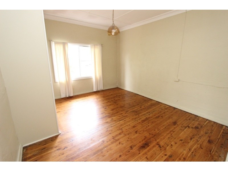 109 Morrisset Street, Bathurst NSW 2795