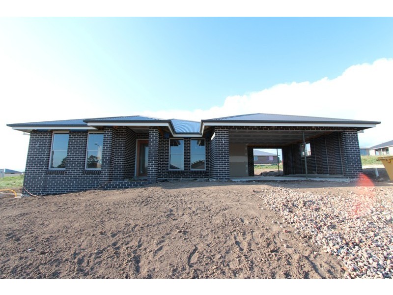 70 Wentworth Drive, Kelso NSW 2795