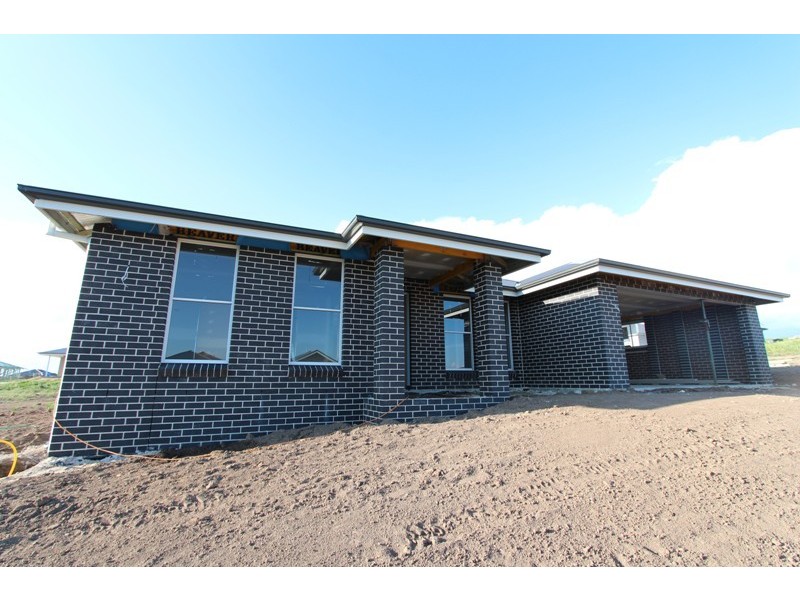 70 Wentworth Drive, Kelso NSW 2795