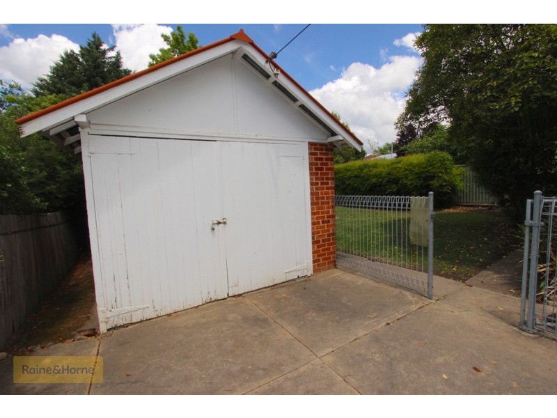 92 Hope Street, Bathurst NSW 2795